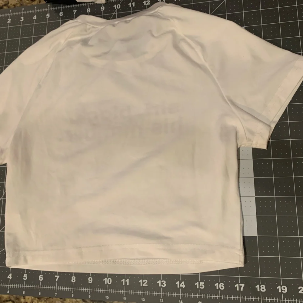 NWOT Shein “Siri block his number” crop top size 6 - Picture 2 of 2